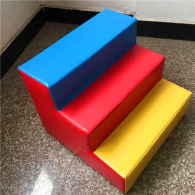 Shaped gymnastic mat soft steps