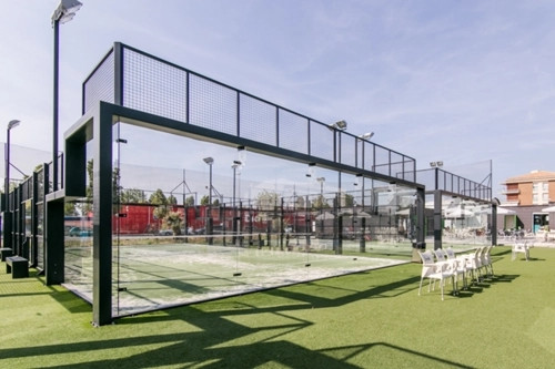 What is the size of a padel court fence?